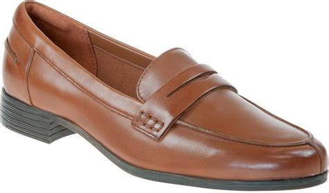 clarks women's hamble loafer.